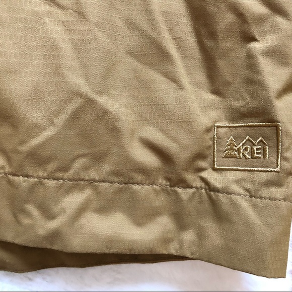 REI Full Zip Jacket w/ Hood in Collar XXL Functional Stylish Outdoors Hiking - Picture 3 of 10